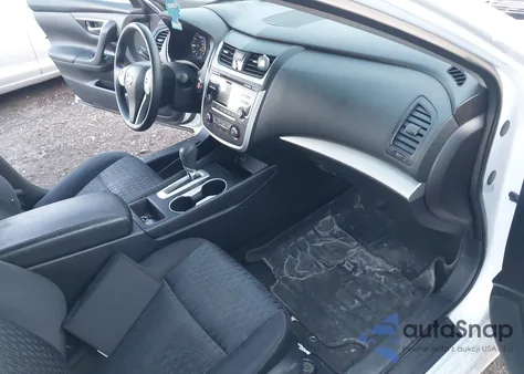 2016 Nissan Altima 2.5/2.5 S/2.5 Sl/2.5 Sr/2.5 Sv z USA, uszkodzony, nr VIN 1N4AL3AP6GC162125